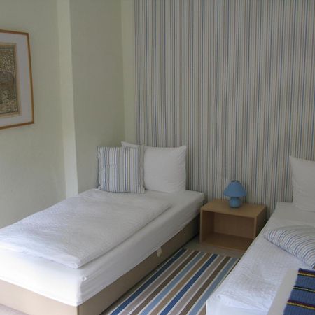 Hotel Gutshaus Zietlitz Dobbin-Linstow Habitación foto